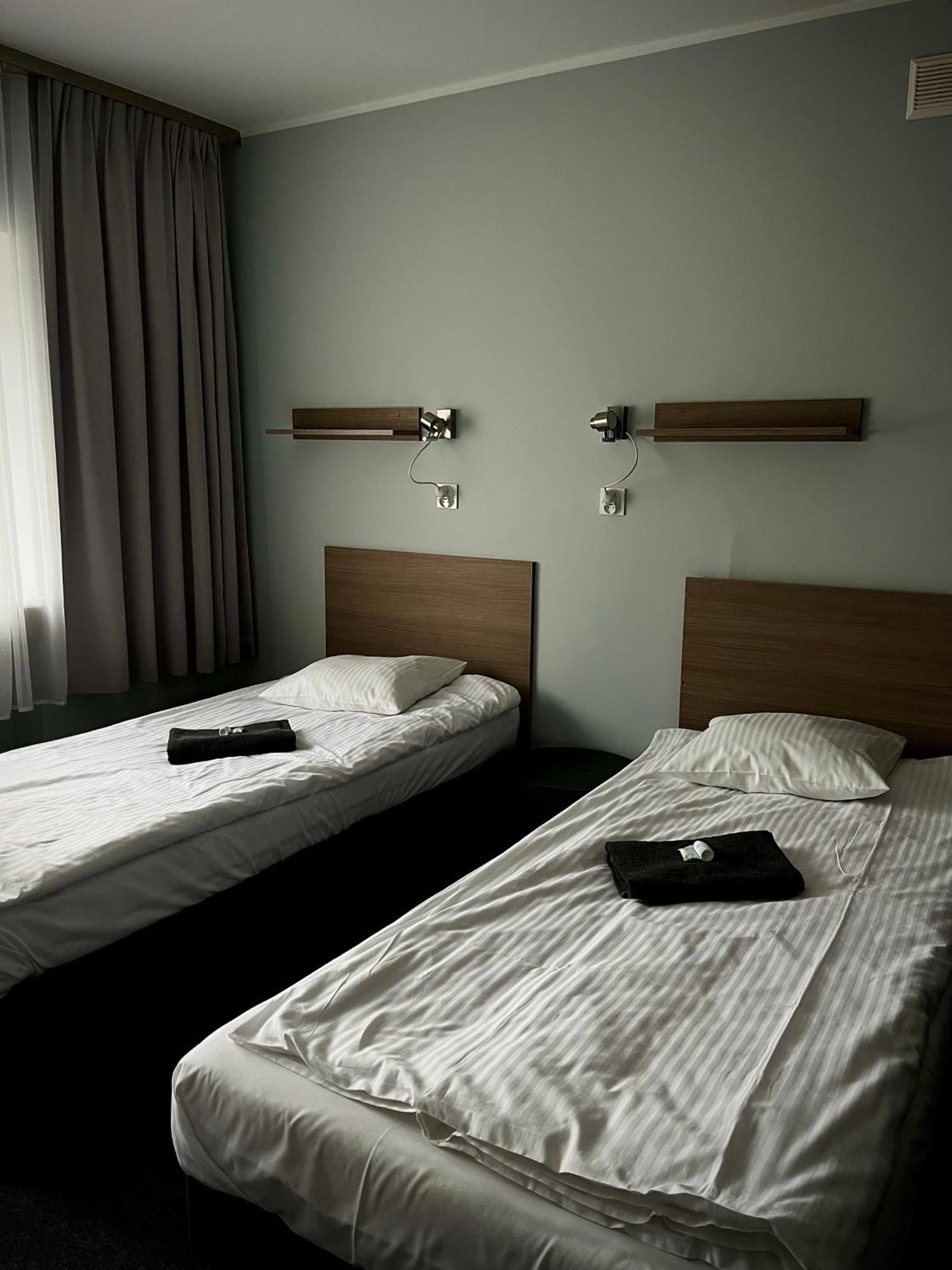 Hostel Azymut Września Екстериор снимка