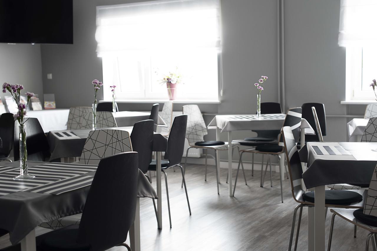 Hostel Azymut Września Екстериор снимка